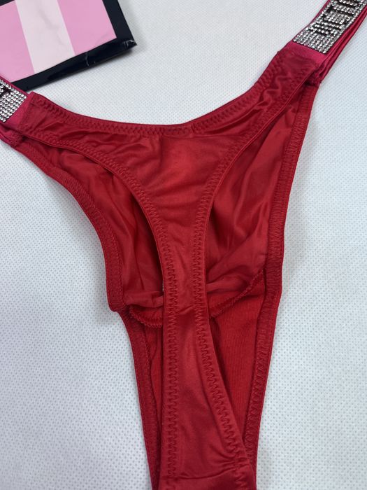 Czerwone majtki stringi z krysztalkami Victoria’s Secret rozmiar S