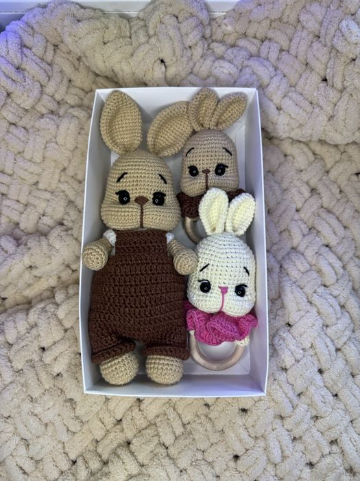 Іграшка Зайчик+брязкальце