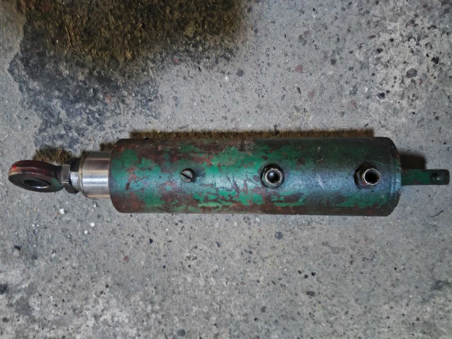 Silownik dwustronnego dzialania orginal