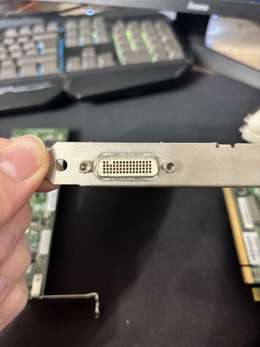 Zestaw 3x NVIDIA Quadro NVS 290 + Kabel na 2 monitory (DMS-59)