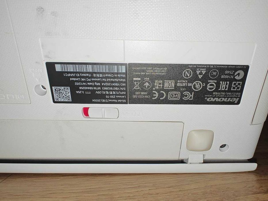 Lenovo Z50-70 i3 / 8GB RAM / Windows 10