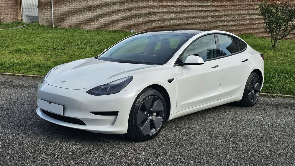 Tesla Model 3 Standard Range Plus  RWD