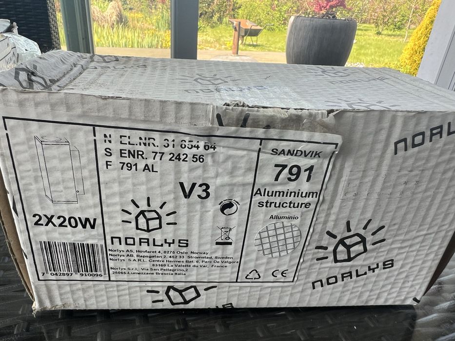 3 lampy zewnetrzne NORLYS-zostala jedna w cenia 220 zl