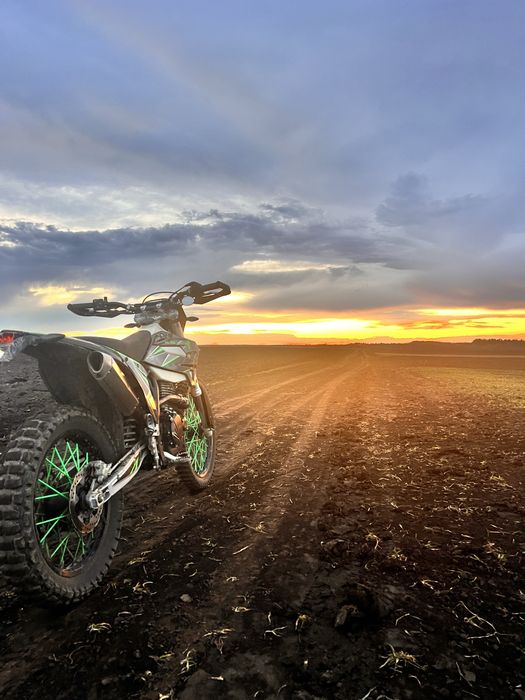 Продам мотоцикл kovi jnr ШОЛОМ В ПОДАРУНОК