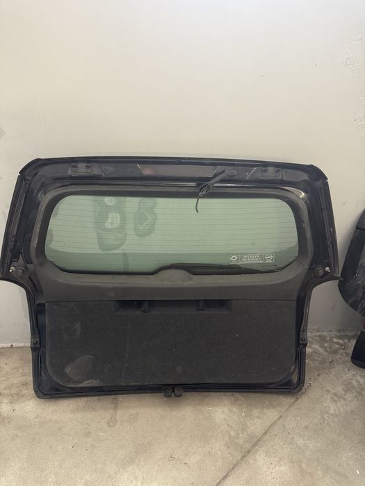 Porta Mala / Tampa Bagageira Opel Astra H Caravan (Completa)