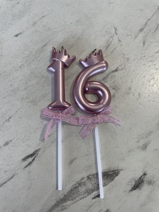Свечи 16 цифры свічки