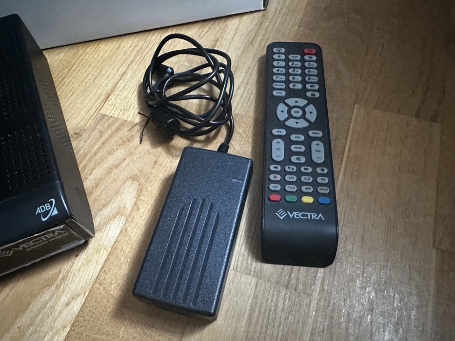 Dekoder telewizji cyfrowej Vectra 3830CD + Pilot