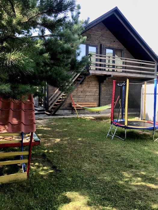 Здам двоповерховий дерев‘яний котедж «Ірис» на о.Світязь