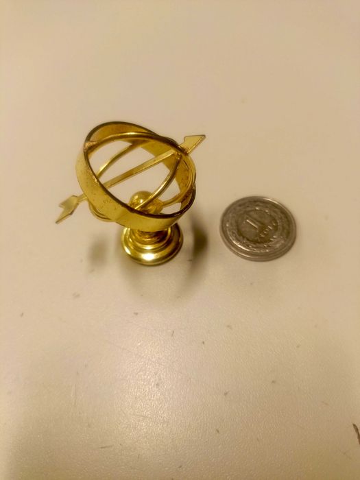 Figurka miniaturka, mosiężna