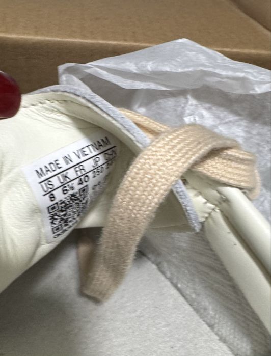 Tenis adidas samba castanho.