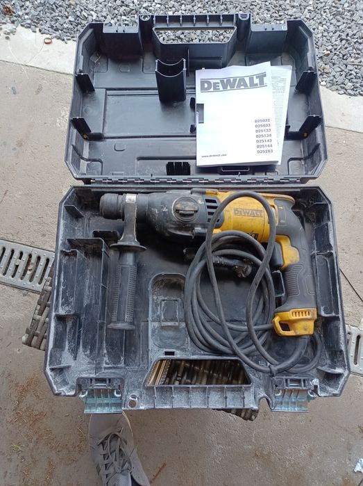 DeWalt d25033 Qs