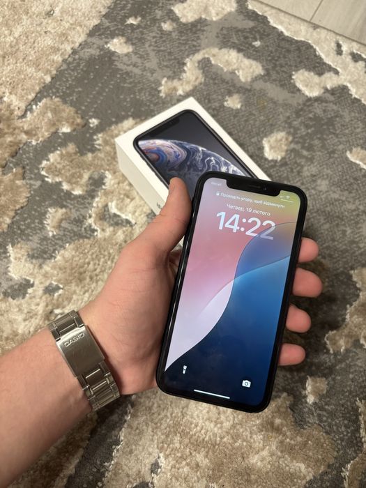 Apple iPhone XR black 64 gb