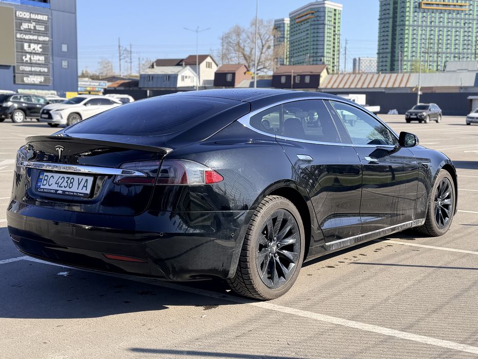 Tesla s 100D 2019