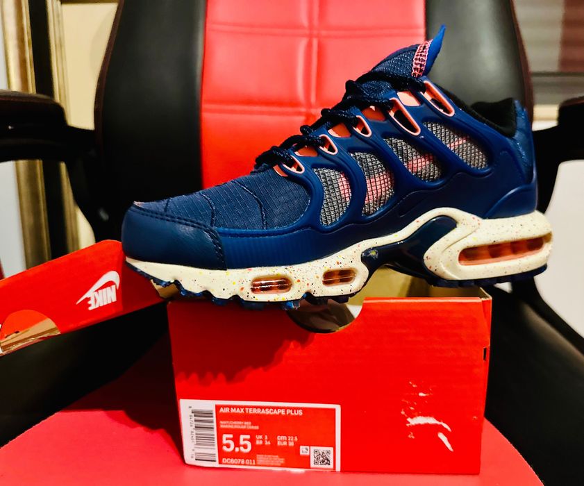 Vendo bota Nike air max nova