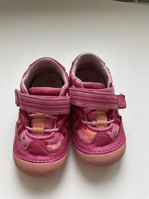 Кожаные кроссовки