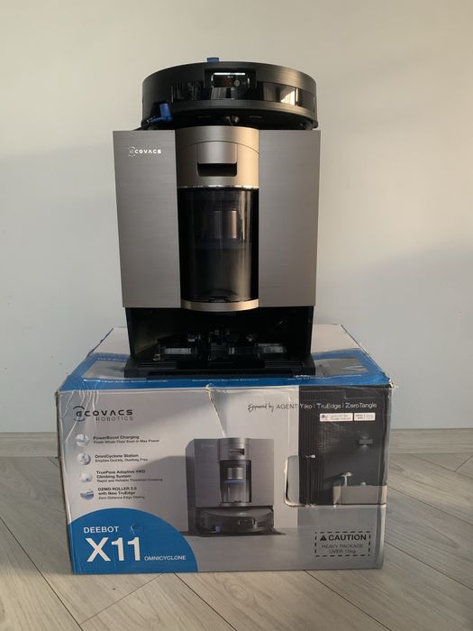 Ecovacs Deebot X11 OmniCyclone robot sprzątający stacja