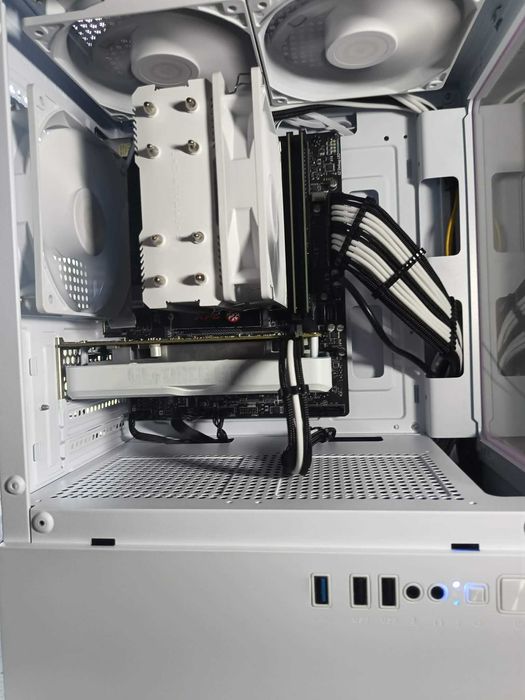 | Gamingowy PC | GTX 1650 | I5-8400 | 16GB RAM | WIN 11 |