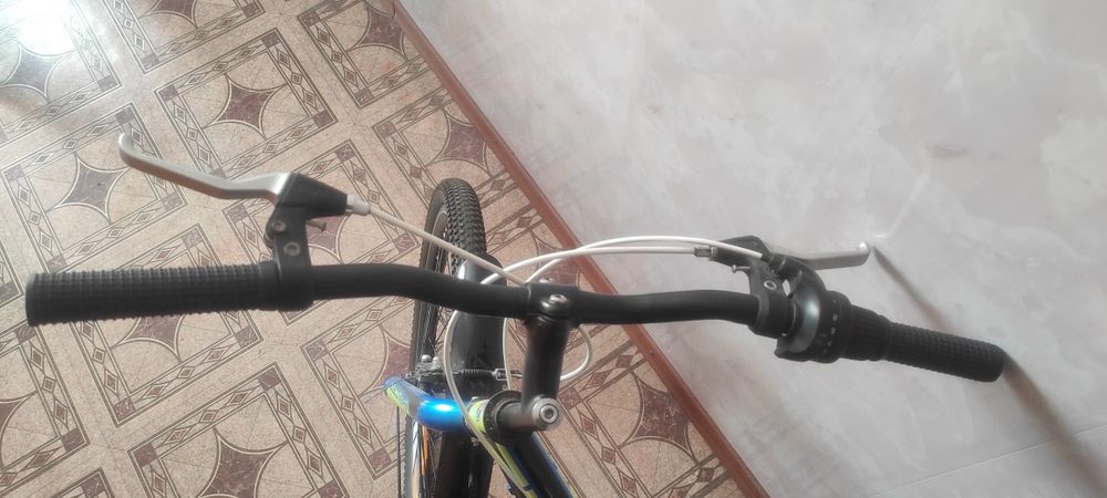 б/у Гірничо-підлітковий велосипед з багажником DISCOVERY FLINT 24"