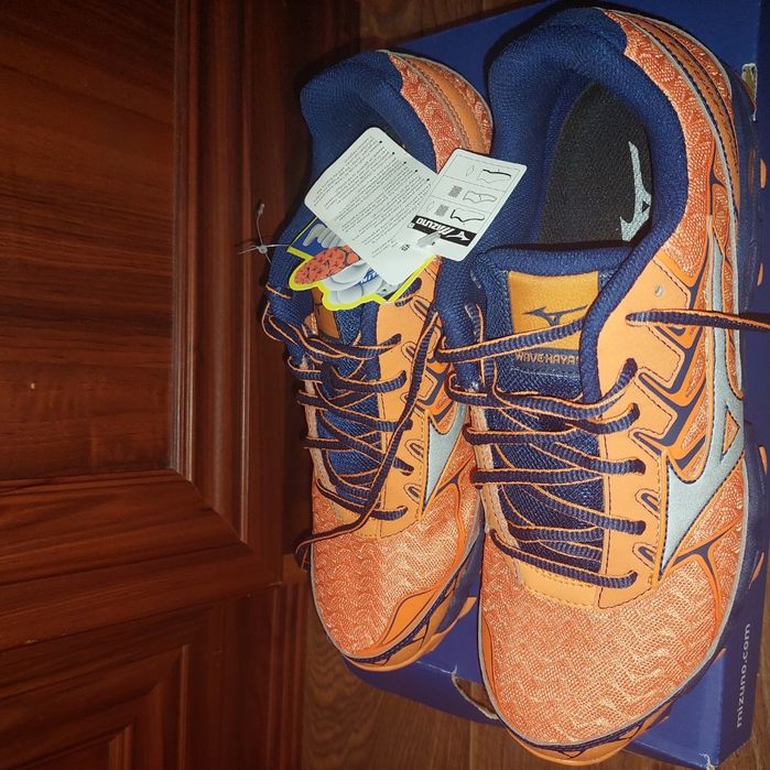 кросівки Mizuno 26,5 cm