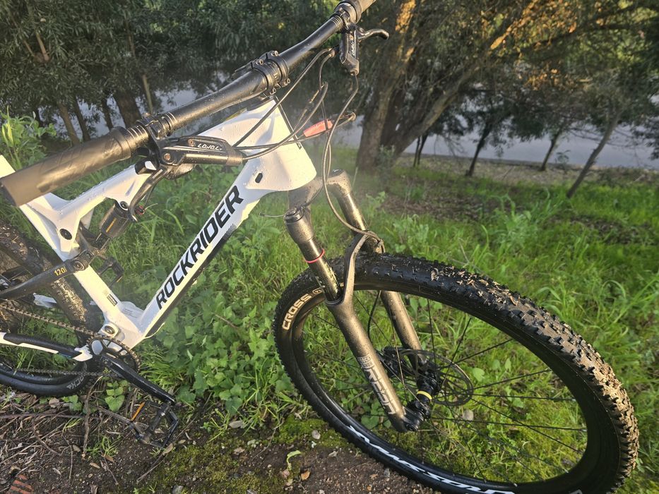 Btt carbono 29 xl suspensao total