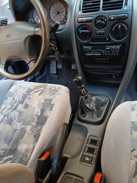 Mitsubishi Carisma
