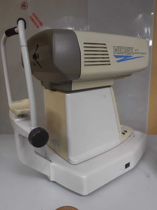 Autorefraktometr Nidek AR-600 S / okulistyczny