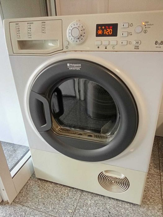 Máquina de Secar Roupa Hotpoint Ariston – 8kg – Excelente Estado