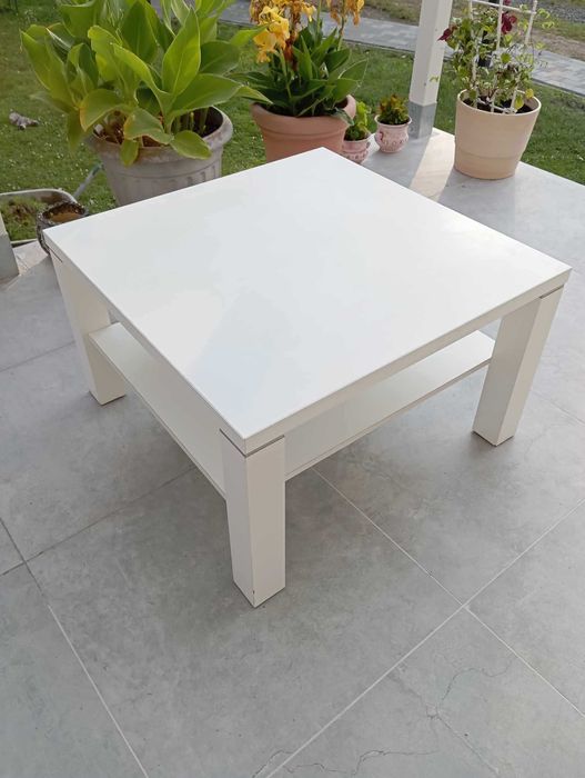 Stolik kawowy, biały stolik