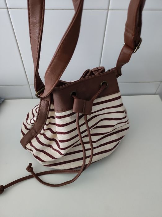 Mala de senhora pequena