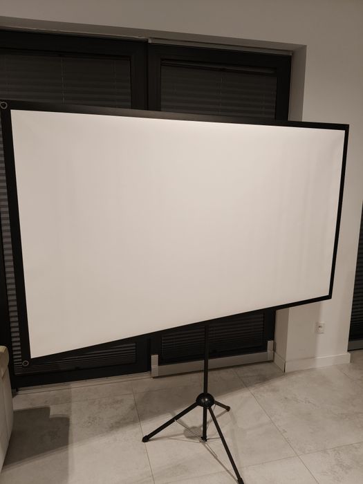 Ekran projekcyjny i stojak 80cali Excelimage