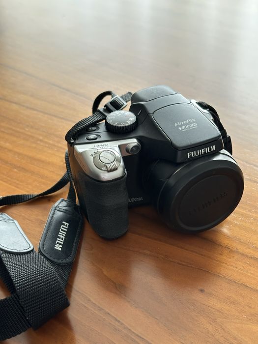 Camara fujifilm FinePix S800fd