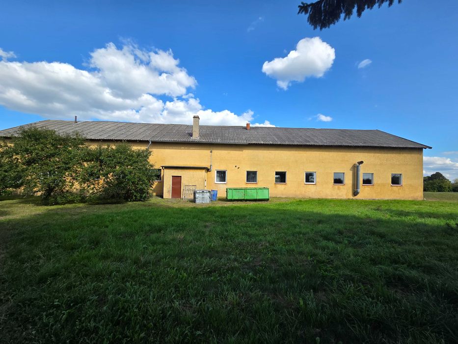 Sprzedam hale 500m2 na działce 1,8ha