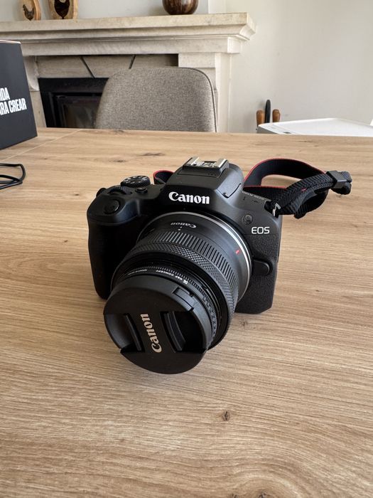 Canon EOS R100 Kit Criativo + Extras – Praticamente Nova