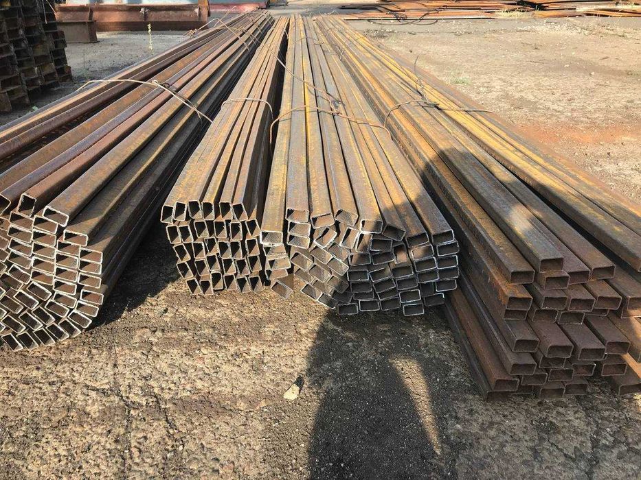 Труба проф 40*25 - 55 грн м.пог. Труба проф 40*40 от 49,9 грн м.пог