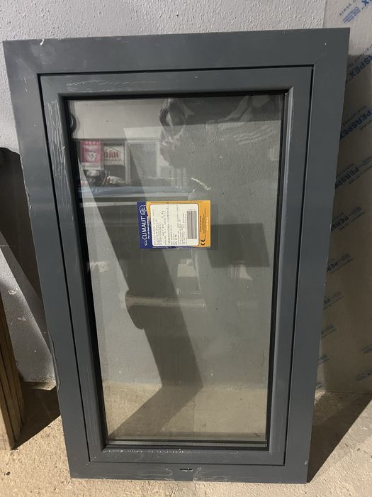 Vendo janelas oscilobatentes novas.