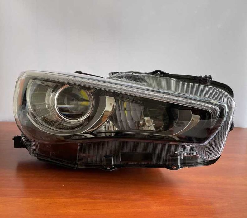 Фара  Infiniti Q50 2014 2015 2016 2017 інфініті ку 50