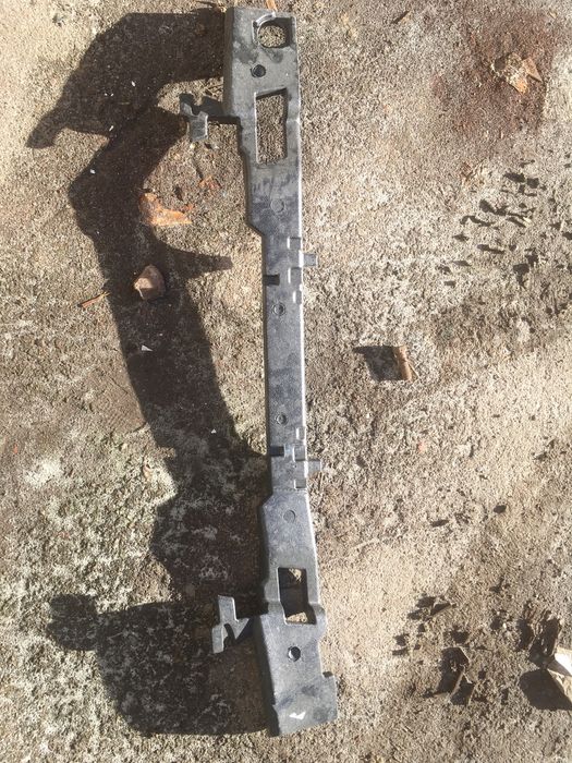 AUDI абсорбер наповнювач бампера 4g0807550j