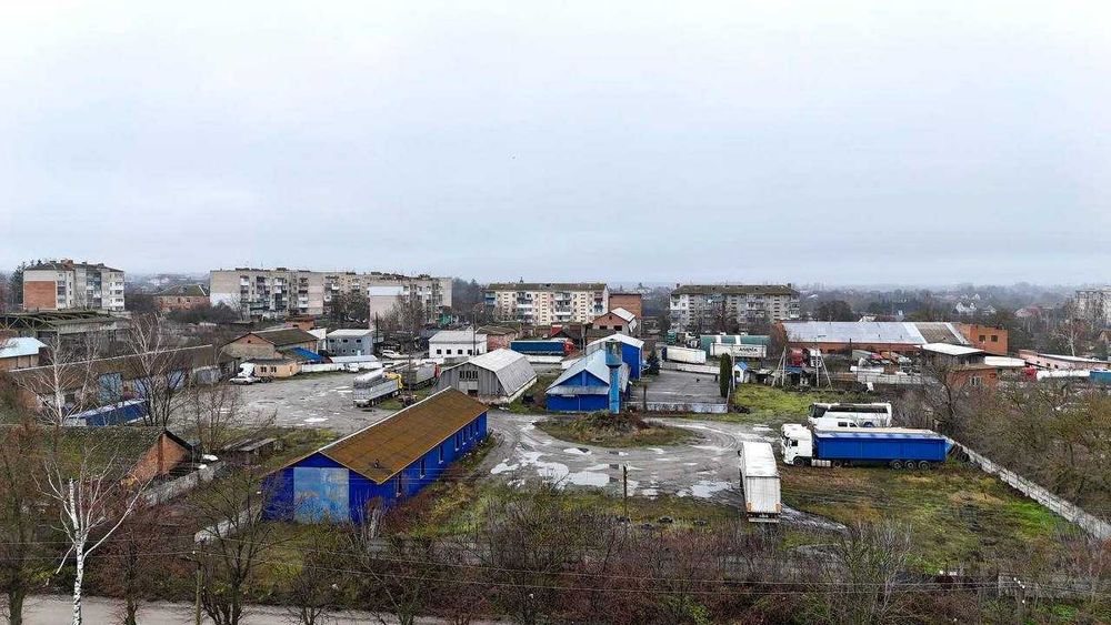 Продаж комерційного комплексу в центрі Стрижавки