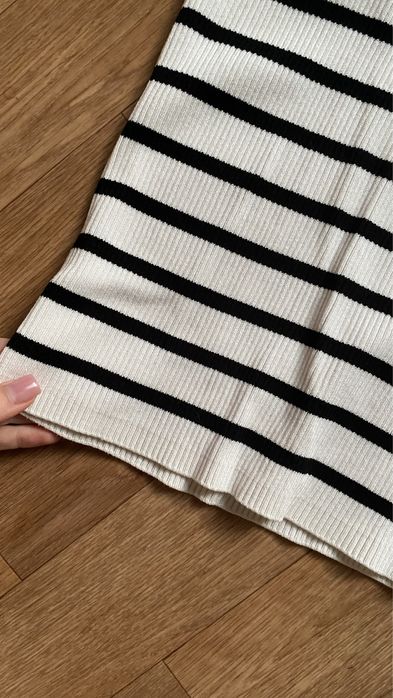 Сукня довга в рубчик приталена