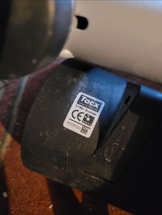 Trenażer Tacx Bushido T198