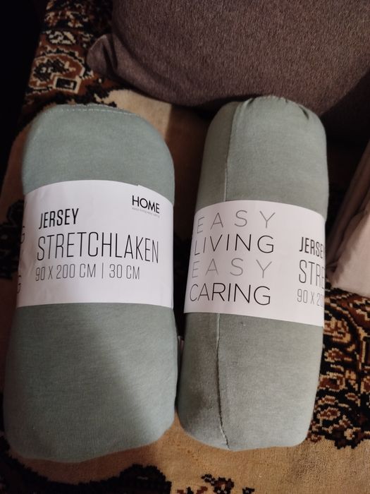 Пододеяльник и наволочка бежевая, простынь на резинке