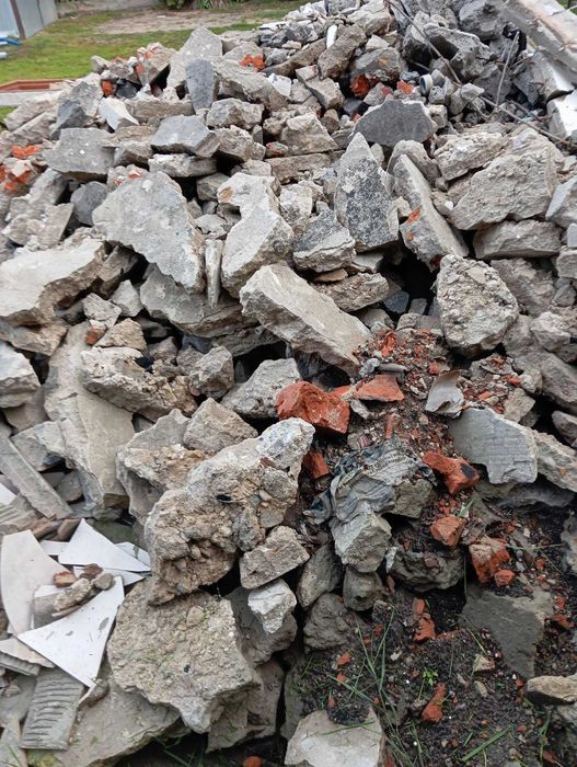 Oddam gruz betonowy  za darmo 500 plus