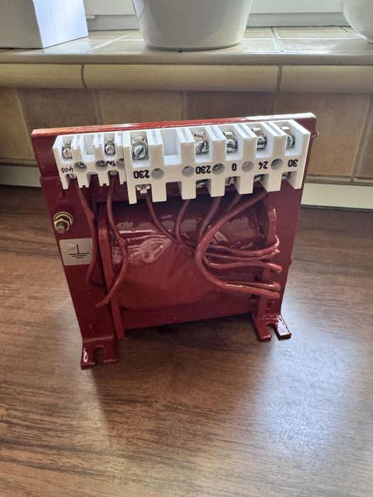 Transformator    Moc 400W Zasilanie 400V