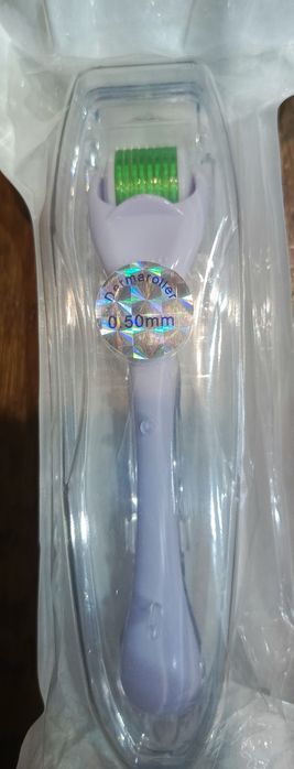 Roller do pielęgnacji twarzy.