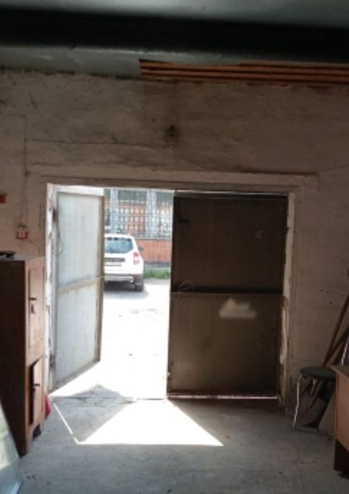 Гараж на центральній вул., 3фази, велика потужність , світло  є завжди