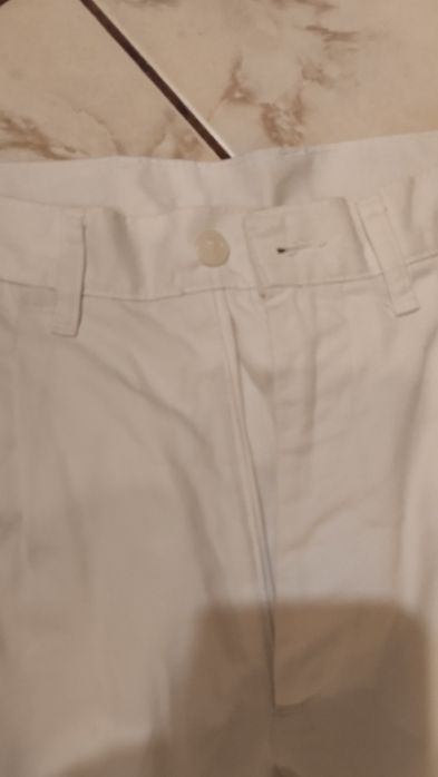 Spodnie męskie białe 42