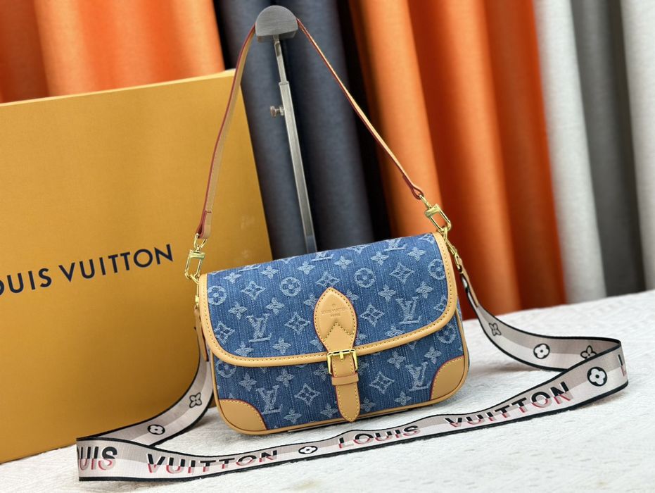 Жіноча крос-боді LOUIS VUITTON M46386