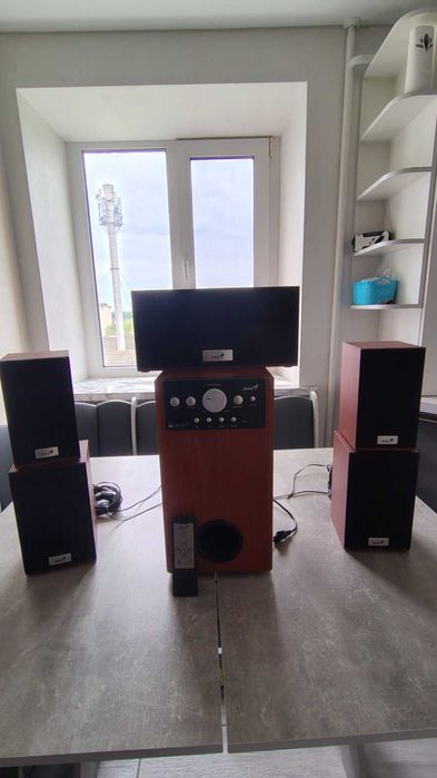 Дженіос 5 і 1 акустична система