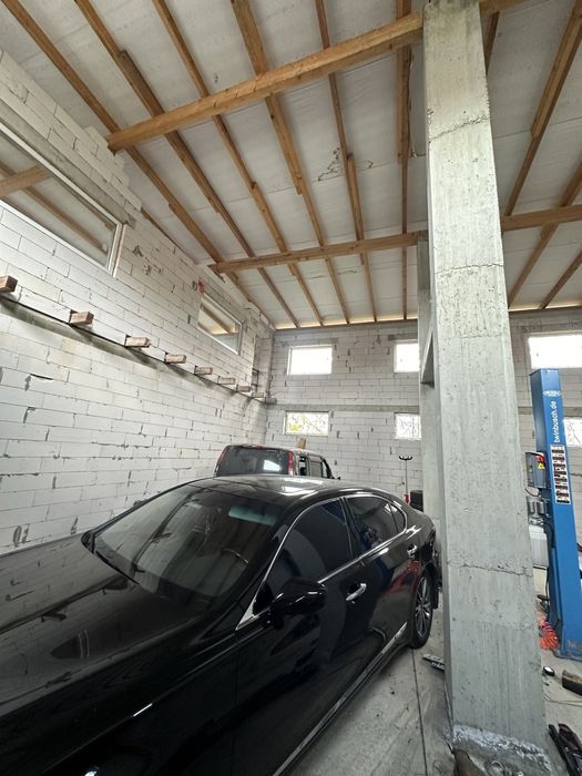 Продам будинок-гаражі