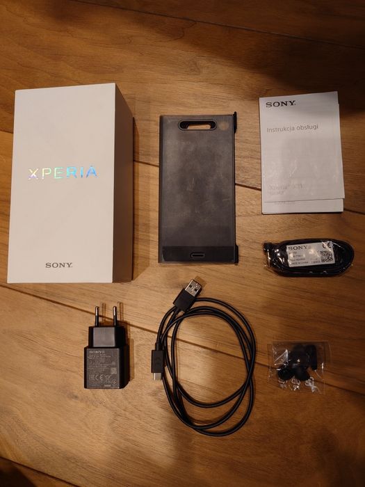 SONY Xperia XZ1 ORYGINALNE akcesoria